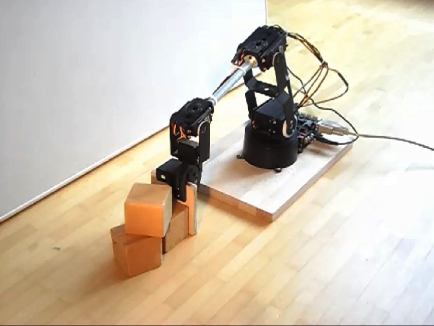 State Machine Origami - Artistic Geometric Photo - Desktop